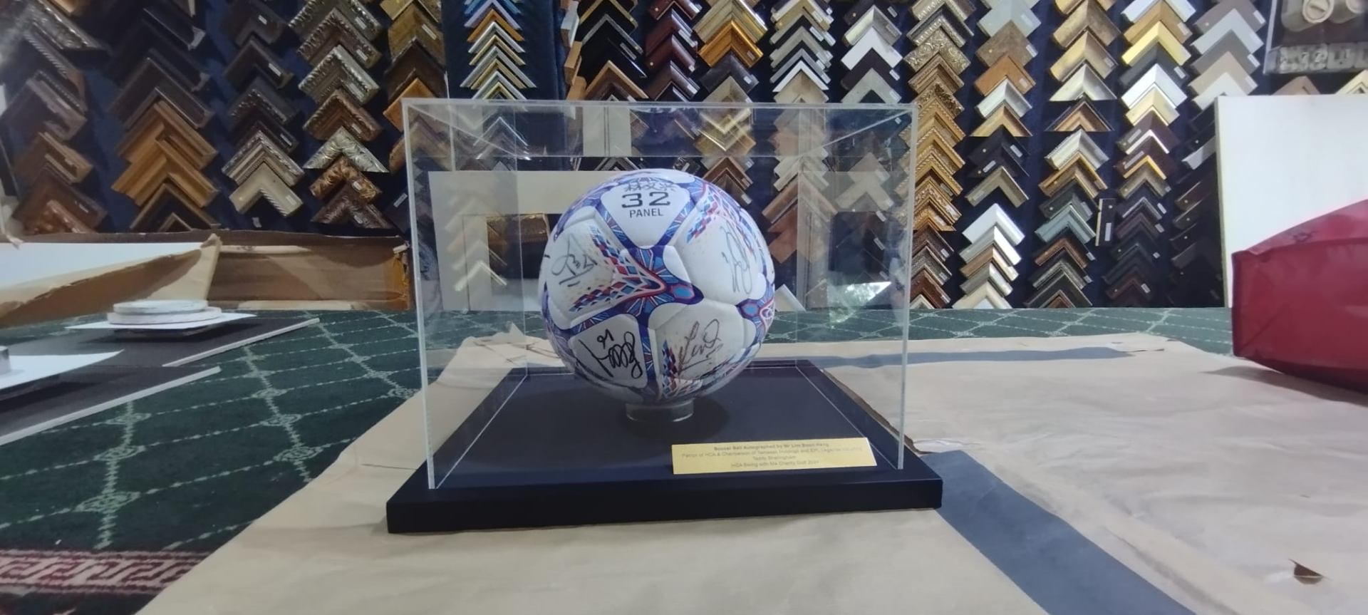 SGFrames - Custom Picture Framing Singapore | Mirrors & Tabletop Glass